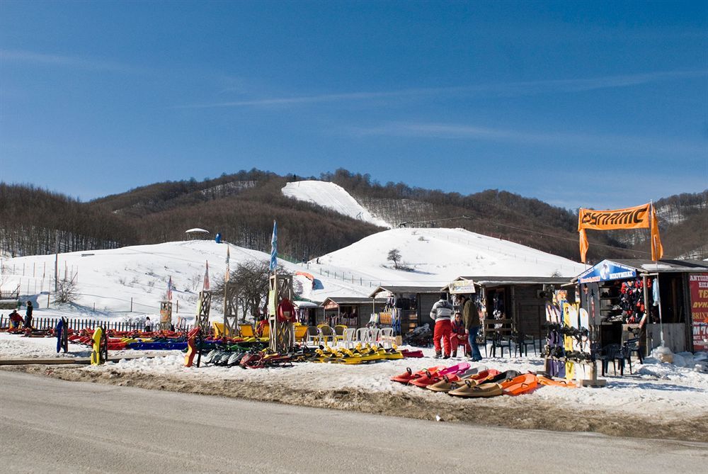 Asteri Metsovou Hotel Екстериор снимка